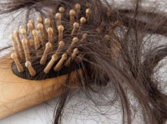 Kadınlarda Aşırı Saç Dökülmesi Neden Olur?